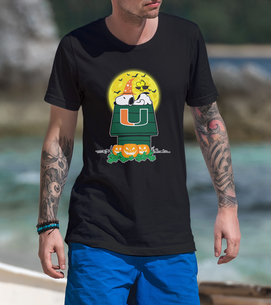 Miami Hurricanes Snoopy Halloween Pumpkin Moon Peanuts Woodstock T-Shirt
