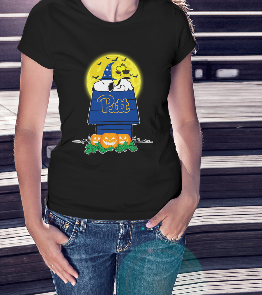 Pittsburgh Panthers Snoopy Pitt Halloween Moon Pumpkins Bats Woodstock T-Shirt