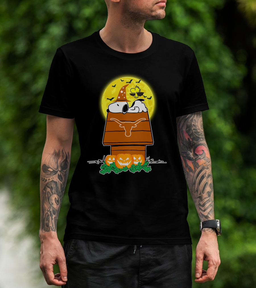 Texas Longhorns Snoopy Woodstock Halloween Pumpkins Moon T-Shirt