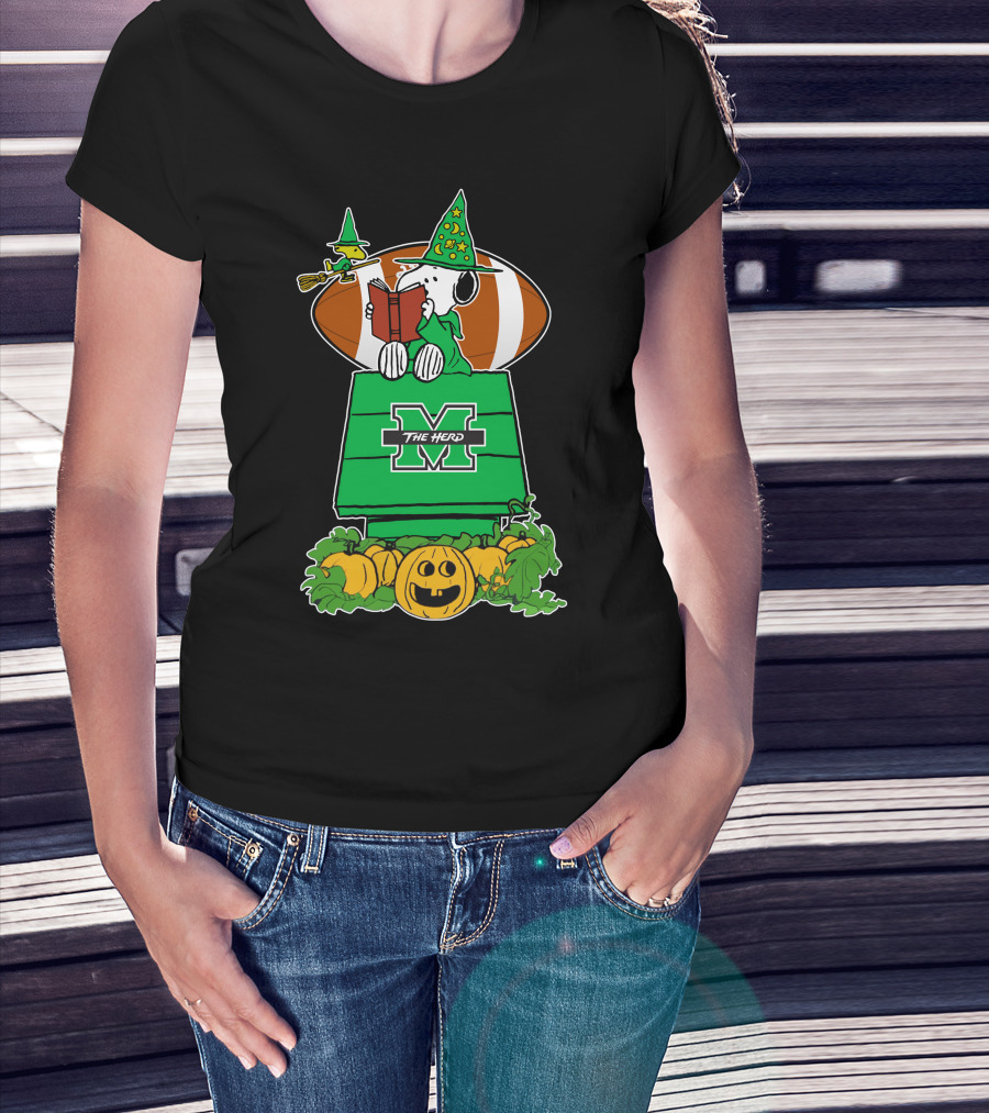 Marshall Thundering Herd Snoopy Halloween Witch Reading Book And Football T-Shirt