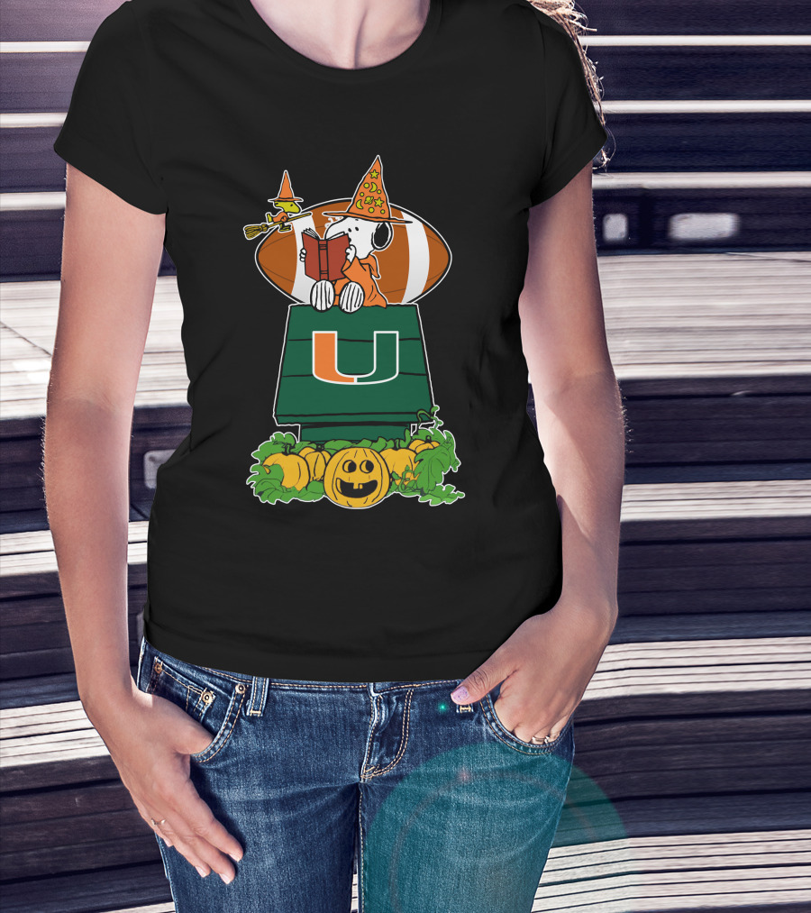 Miami Hurricanes Snoopy Halloween Pumpkin Peanuts Football T-Shirt