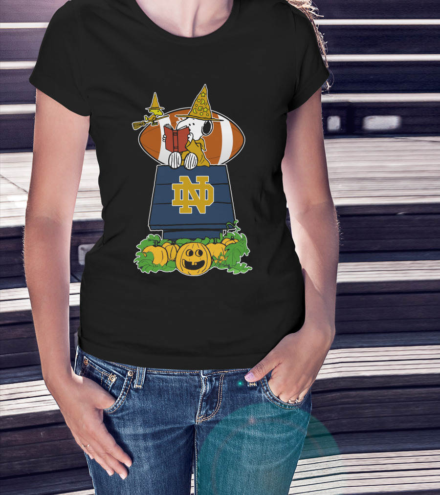 Notre Dame Fighting Irish Snoopy Halloween Pumpkin Scene With Football T-Shirt