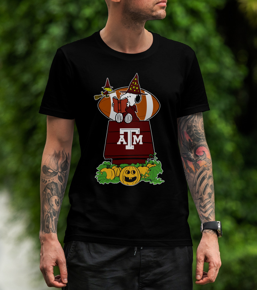 Texas A&M Aggies Snoopy Halloween Football Peanuts Charlie Brown Pumpkins House T-Shirt