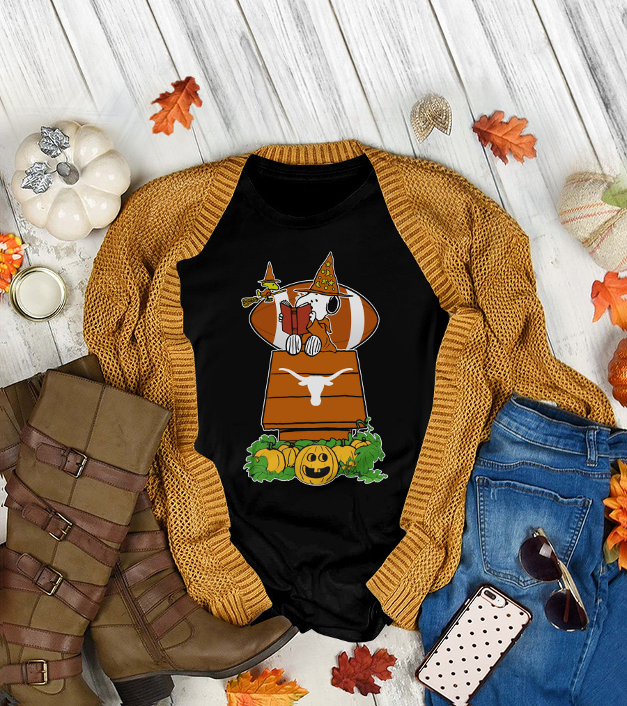 Texas Longhorns Snoopy Halloween Reading On Doghouse With Witch Woodstocks And Pumpkin T-Shirt