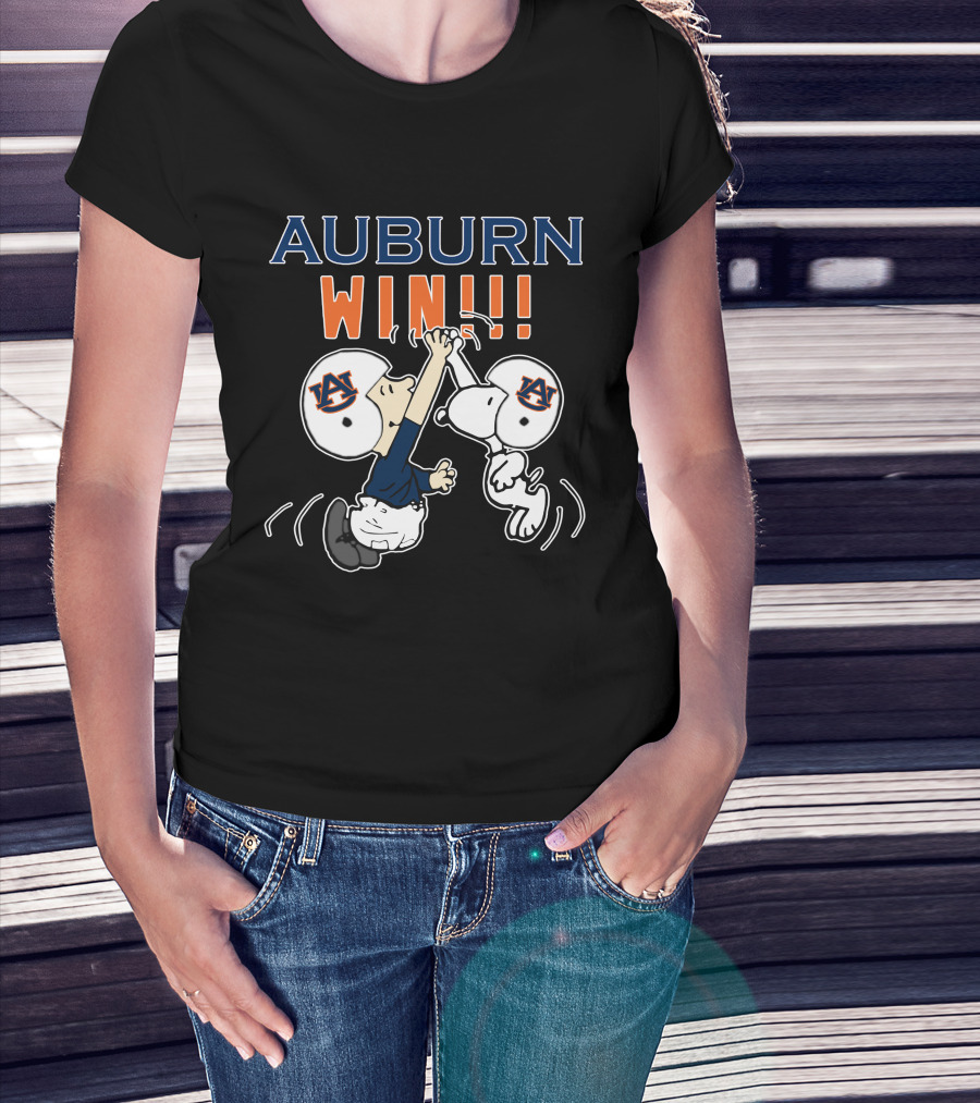 Auburn Tigers Win Peanuts Characters High Five T-Shirt