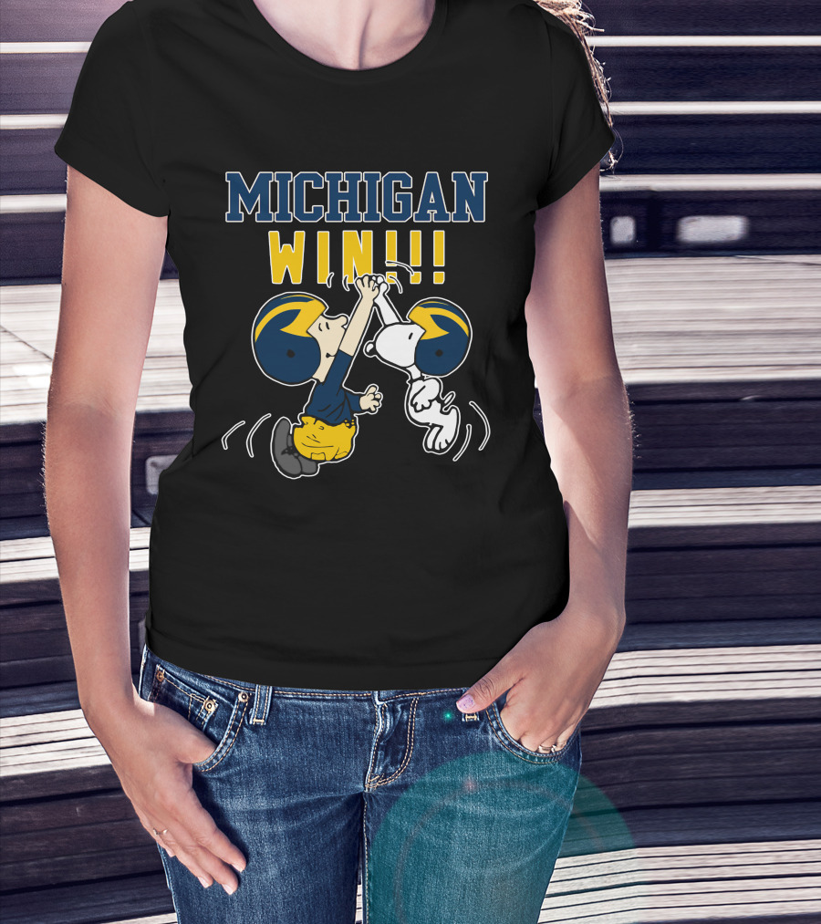 Michigan Win Snoopy High Five Celebration With Wolverine Helmets T-Shirt
