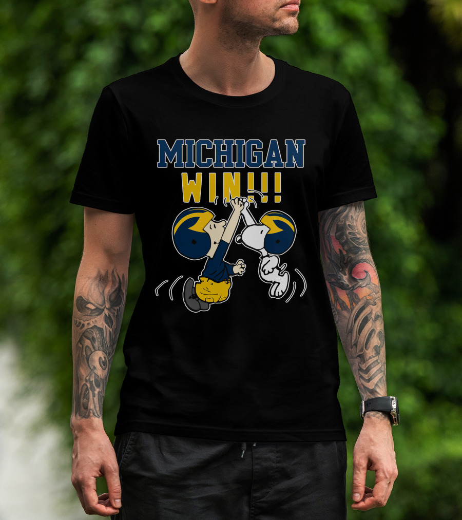 Michigan Win Snoopy High Five Celebration With Wolverine Helmets T-Shirt