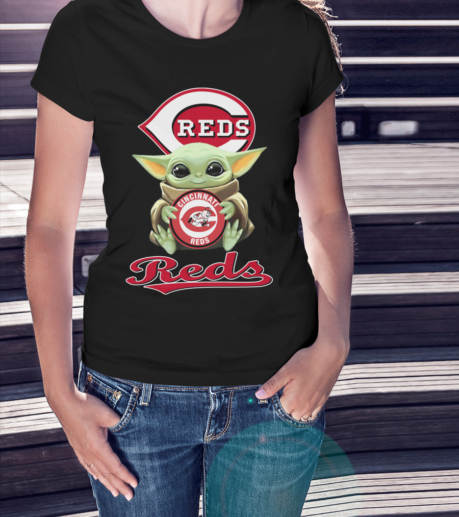 Cincinnati Reds Baby Yoda Holding Reds T-Shirt