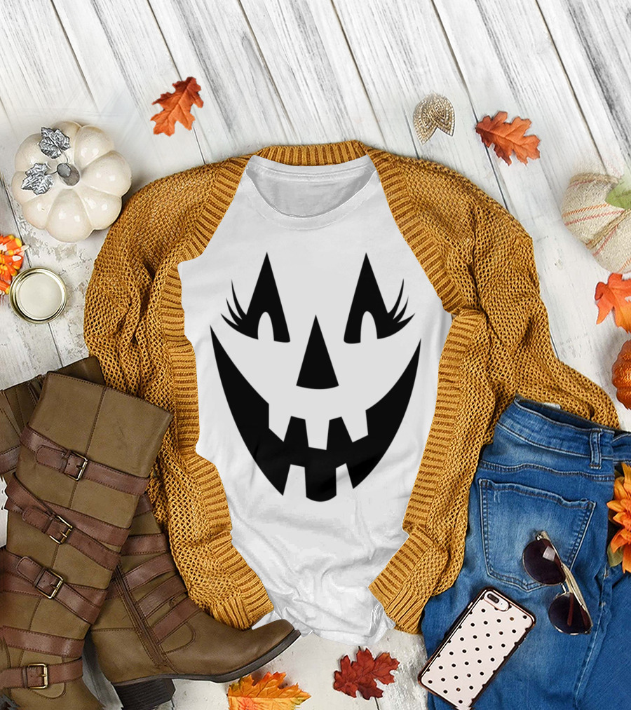 Beauty Pumpkin Face with Eyelashes Halloween T-Shirt