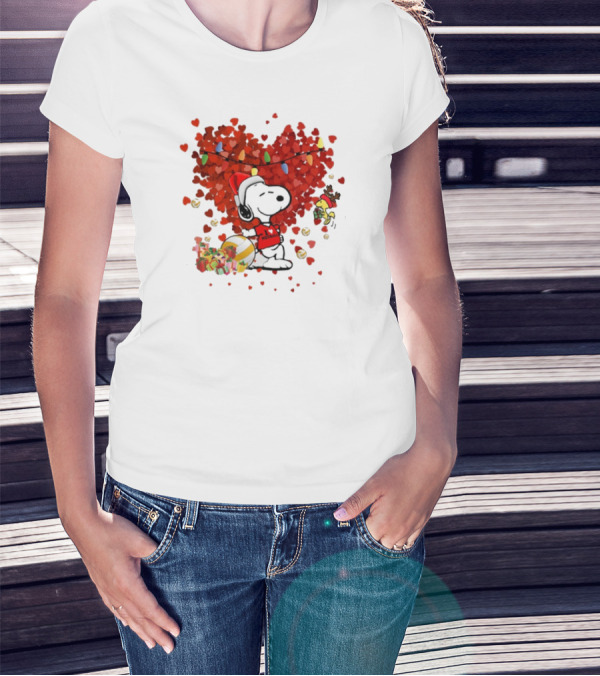 Snoopy Christmas Love Netball Heart T-Shirt