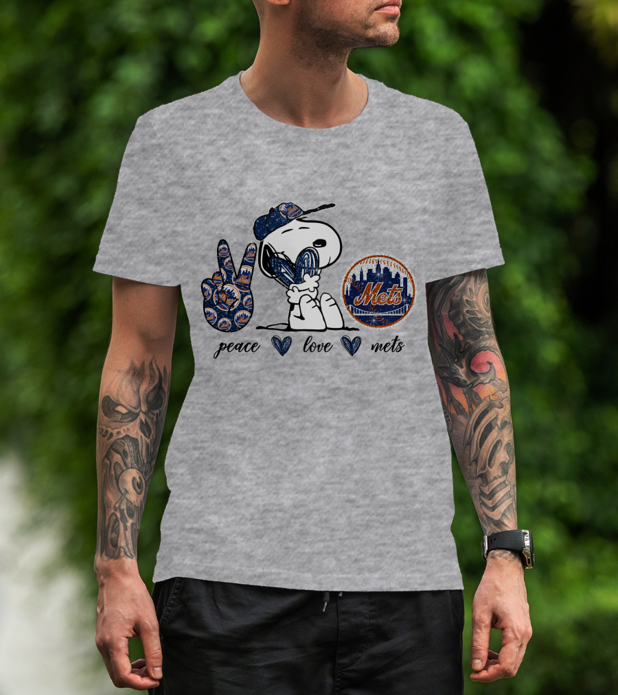 Peace Heart Love Mets Snoopy Skyline Finger Symbol T-Shirt