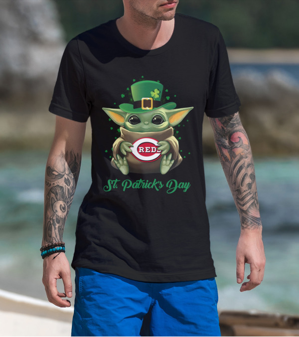 St. Patrick's Day Cincinnati Reds Baby Yoda T-Shirt
