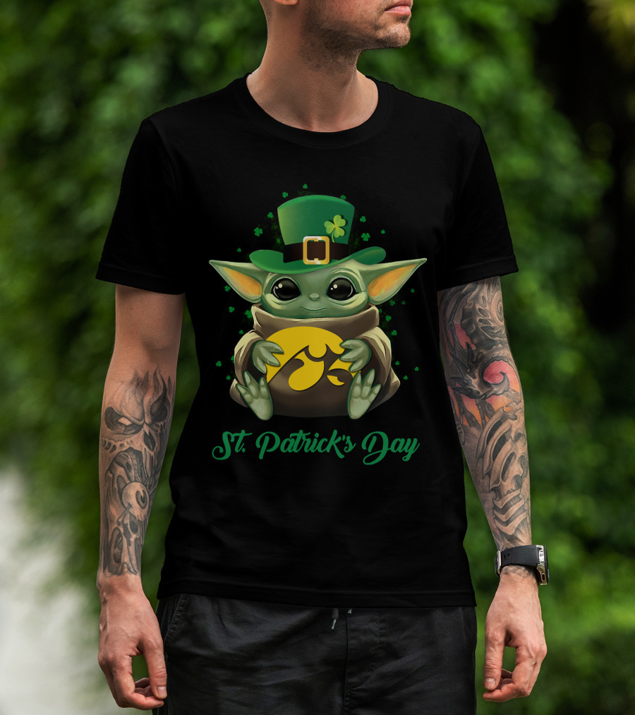 St. Patrick's Day Baby Yoda Iowa Hawkeyes T-Shirt