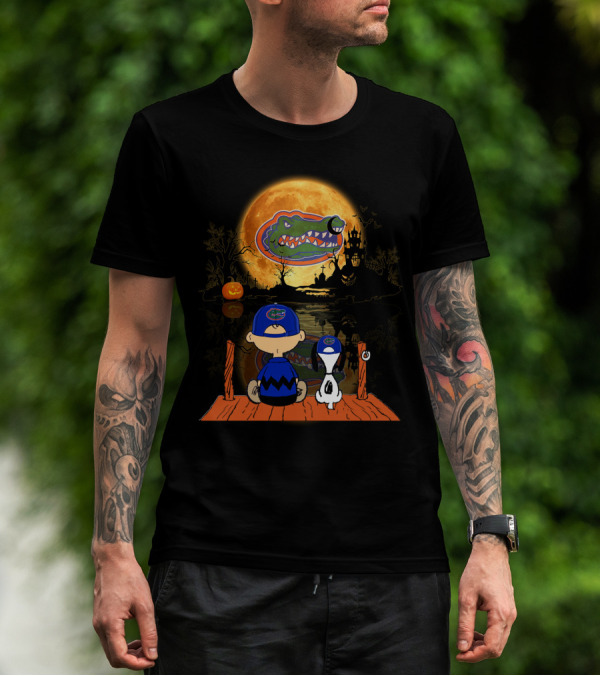 Florida Gators Halloween Moon Alligator Peanuts Charlie Brown And Snoopy T-Shirt