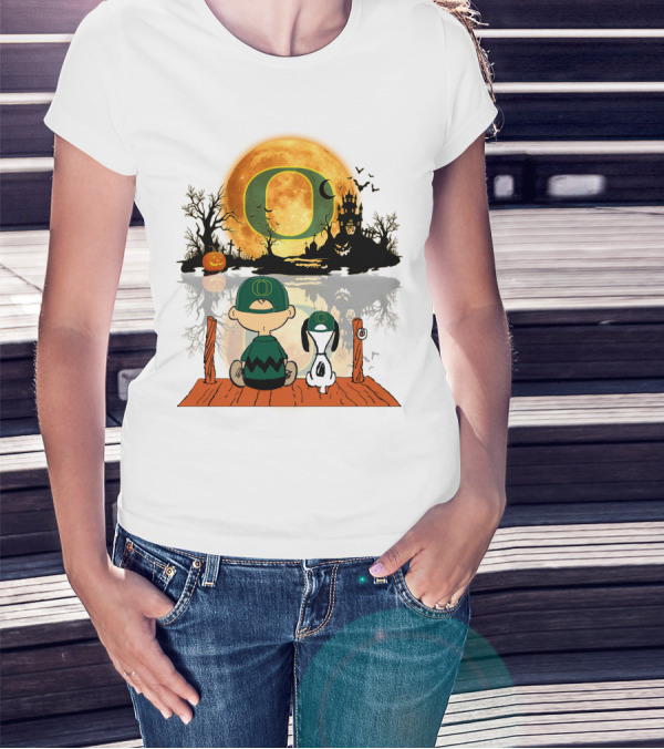 Oregon Ducks Halloween Moon Charlie And Snoopy Reflection T-Shirt