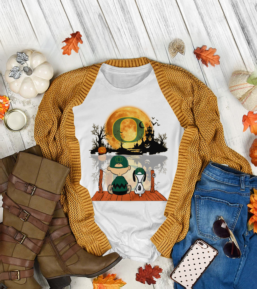 Oregon Ducks Halloween Moon Charlie and Snoopy Reflection T-Shirt