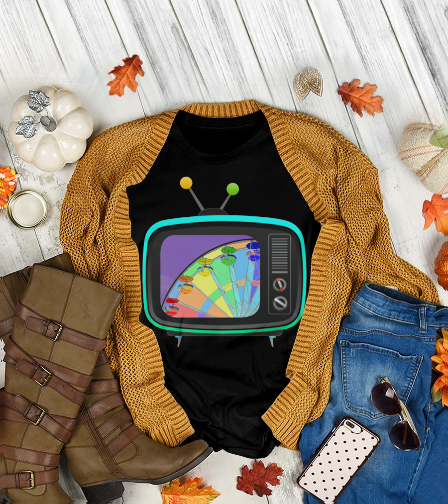 Colorful Ferris Wheel on Retro Television Screen Ferris TV T-Shirt