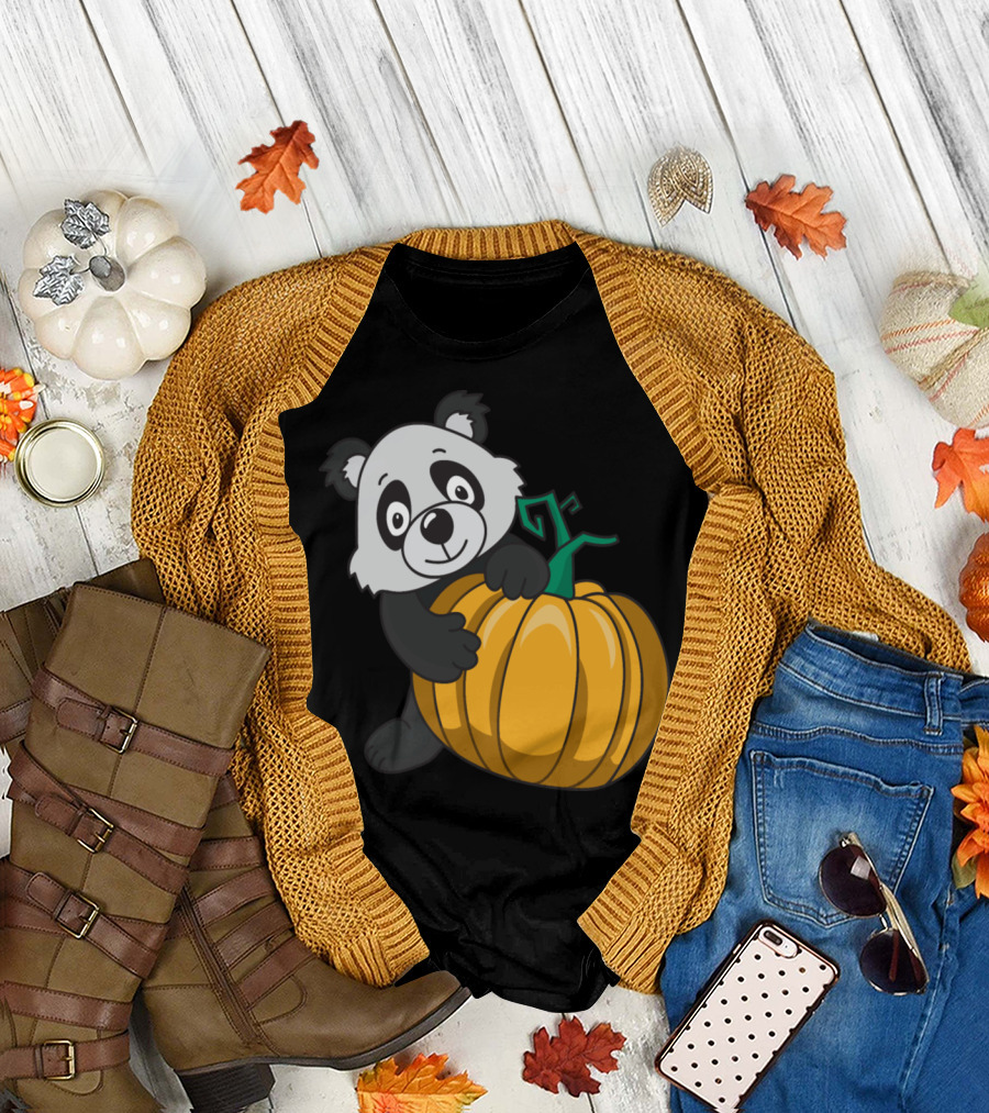 Panda with Pumpkin Halloween Monster Zombie Horror T-Shirt