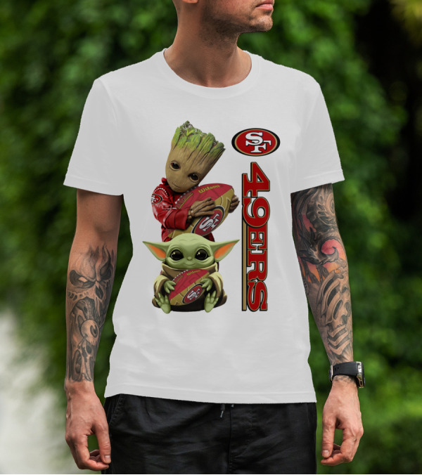Baby Groot And Baby Yoda Hug San Francisco 49ers Football T-Shirt