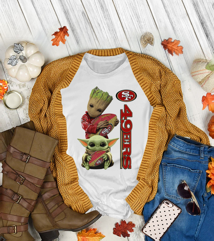 Baby Groot and Baby Yoda Hug San Francisco 49ers Football T-Shirt