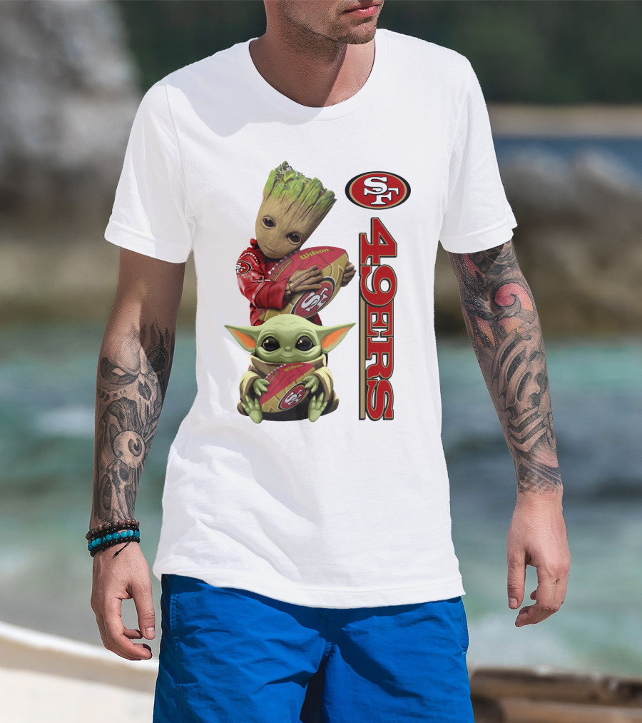 Baby Groot And Baby Yoda Hug San Francisco 49ers Football T-Shirt