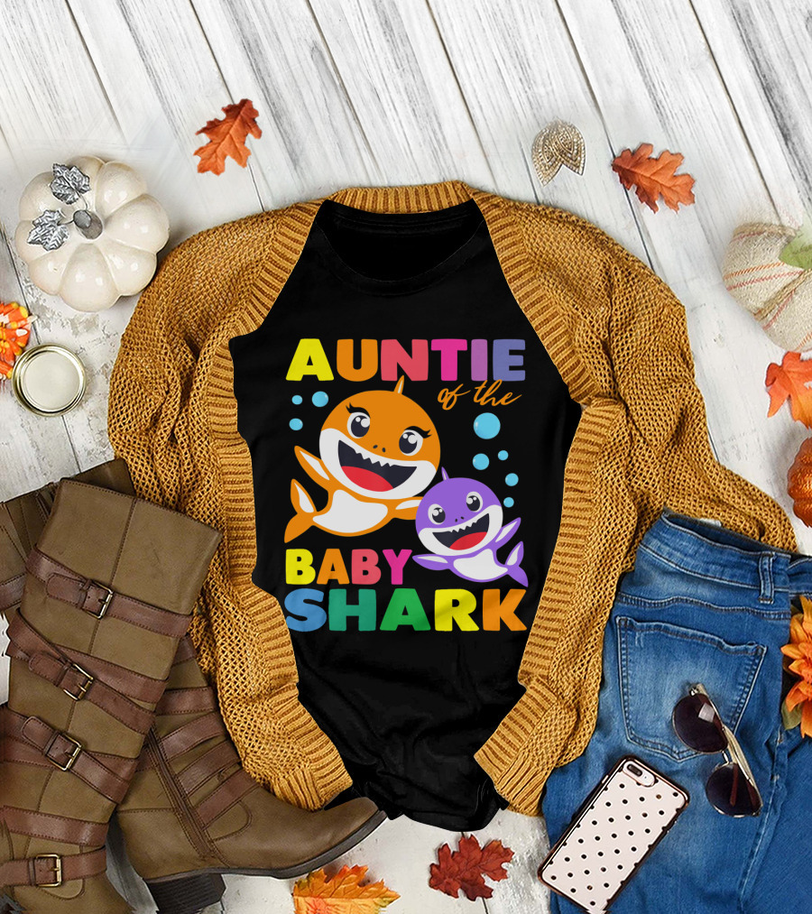 Auntie of the Baby Shark Birthday Aunt Shark T-Shirt