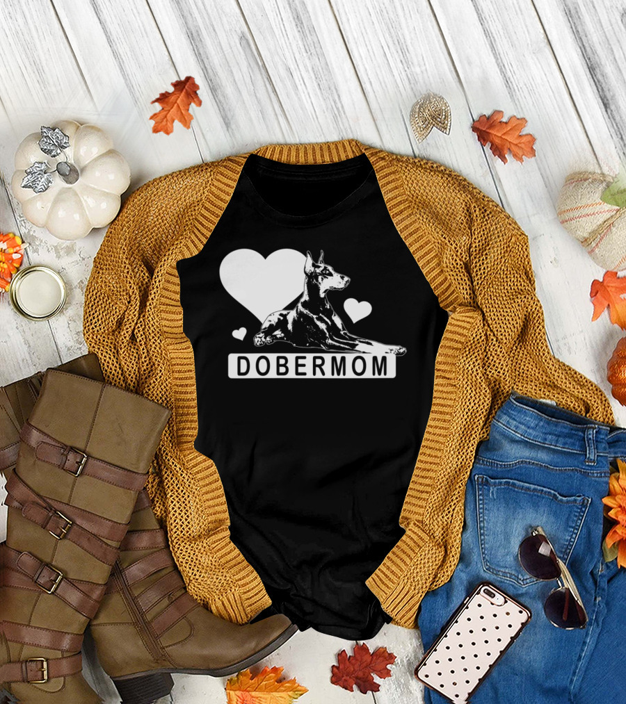 Dobermom Heart Love Doberman Pinscher T-Shirt