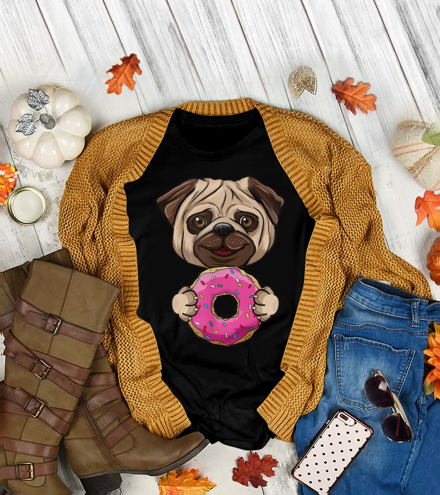 Doughnut Lover Unique Cute Giant Pug Mania T-Shirt