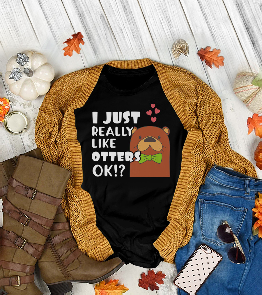 I Just Really Like Otters Ok Cute Otter Hearts Green Bow Tie T-Shirt