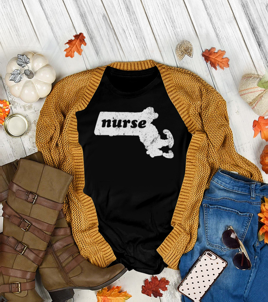 Massachusetts Nurse Map Silhouette Graduation T-Shirt
