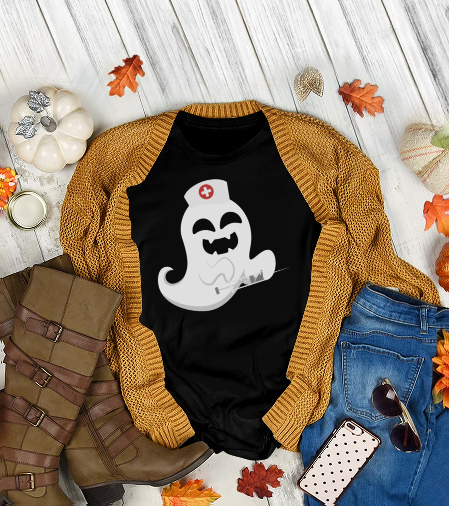 Ghost Nurse Halloween Boo Spooky Nurse Cap Ghost Holding Syringe T-Shirt