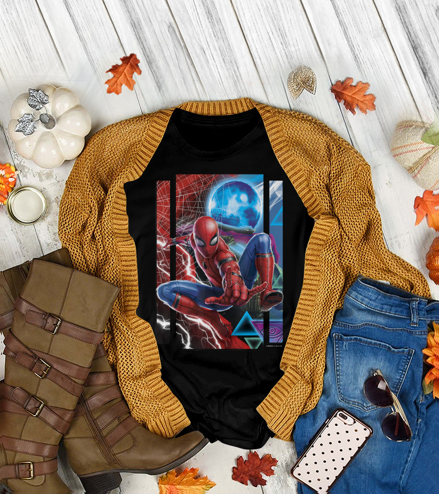 Marvel Spider Man Far From Home Mysterio and Spidey Action Scene T-Shirt