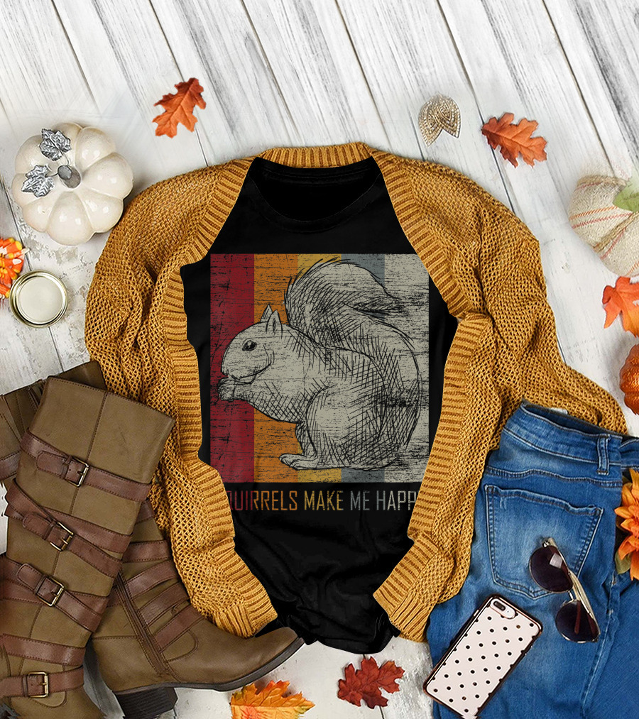 Squirrels Make Me Happy Vintage Squirrel Retro Stripes T-Shirt