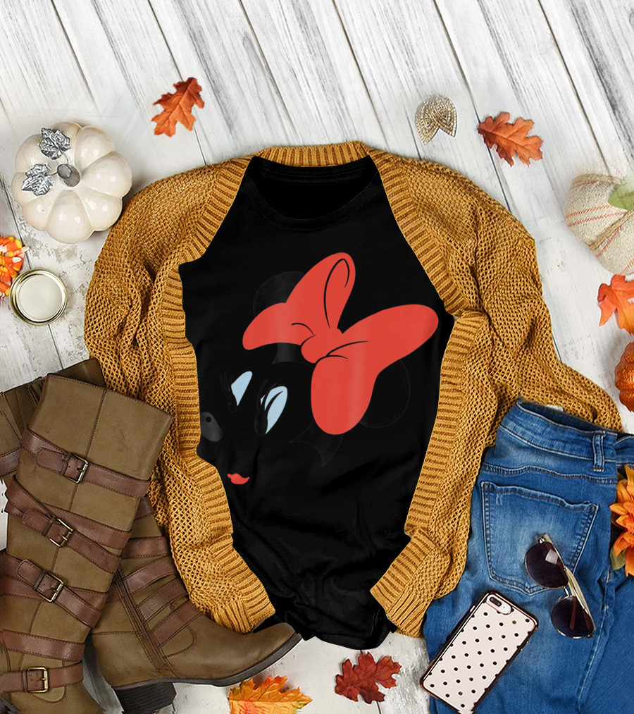 Disney Minnie Mouse Iconic Red Bow Eyelashes T-Shirt