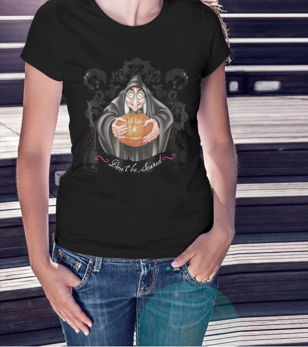 Disney Snow White Evil Queen Don't Be Scared Halloween Pumpkin T-Shirt
