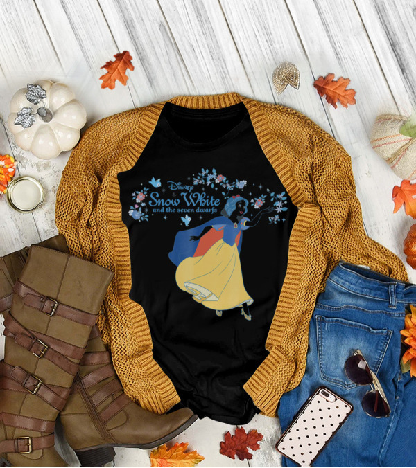 Disney Snow White And The Seven Dwarfs Floral Colorful T-Shirt