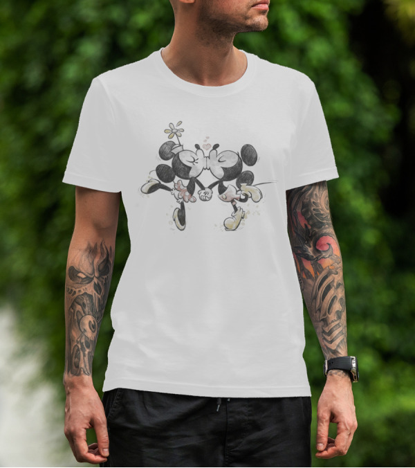 Disney Valentines Mickey Minnie Romantic Kissing Hearts Bow Hat T-Shirt