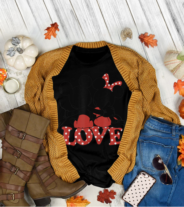 Valentines Disney Mickey Minnie Love Hug Polka Dot T-Shirt