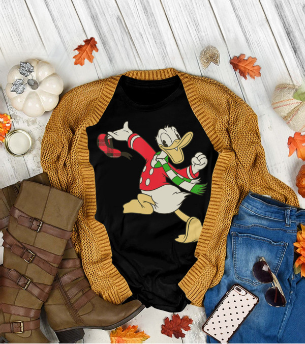 Disney Vintage Donald Duck Christmas Sweater Scarf T-Shirt