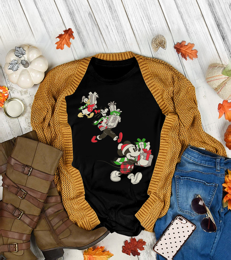 Vintage Disney Mickey Goofy Donald Holiday Presents T-Shirt