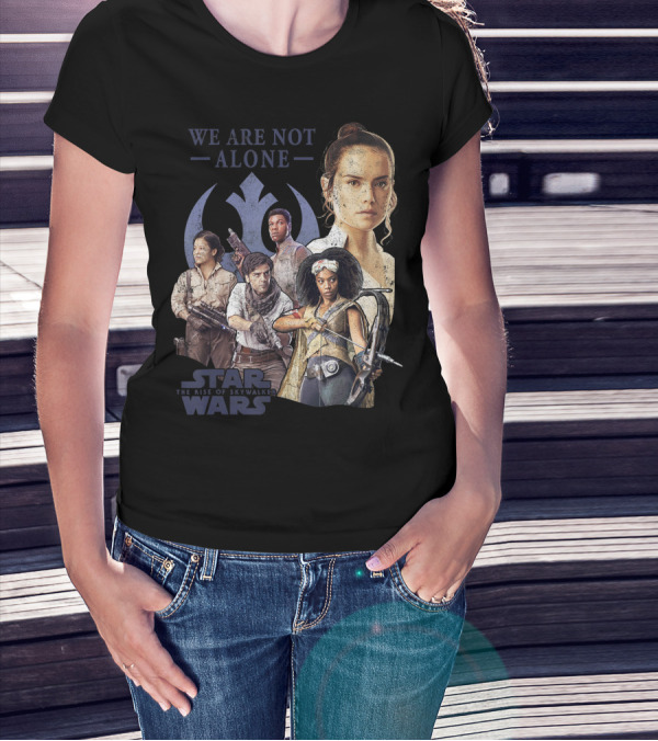 We Are Not Alone Star Wars The Rise Of Skywalker Group Shot T-Shirt