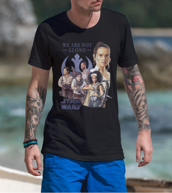 We Are Not Alone Star Wars The Rise Of Skywalker Group Shot T-Shirt