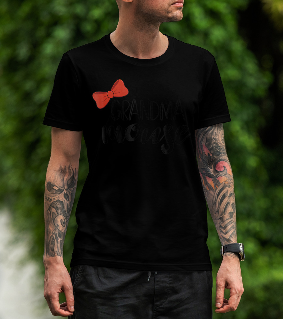 Grandma Mouse Vacation Family Red Bow T-Shirt