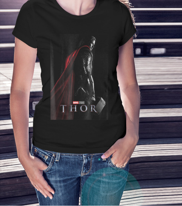 Marvel Studios Thor Movie Mjolnir Red Cape Armor Image T-Shirt