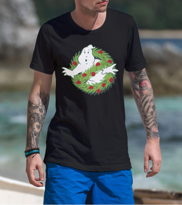 Ghostbusters Logo With Festive Christmas Wreath And Red Ornaments T-Shirt