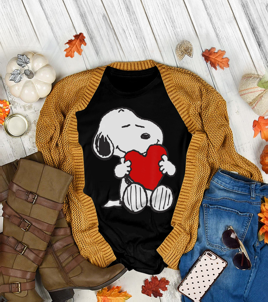 Peanuts Snoopy Valentine Heart Hugging Image T-Shirt
