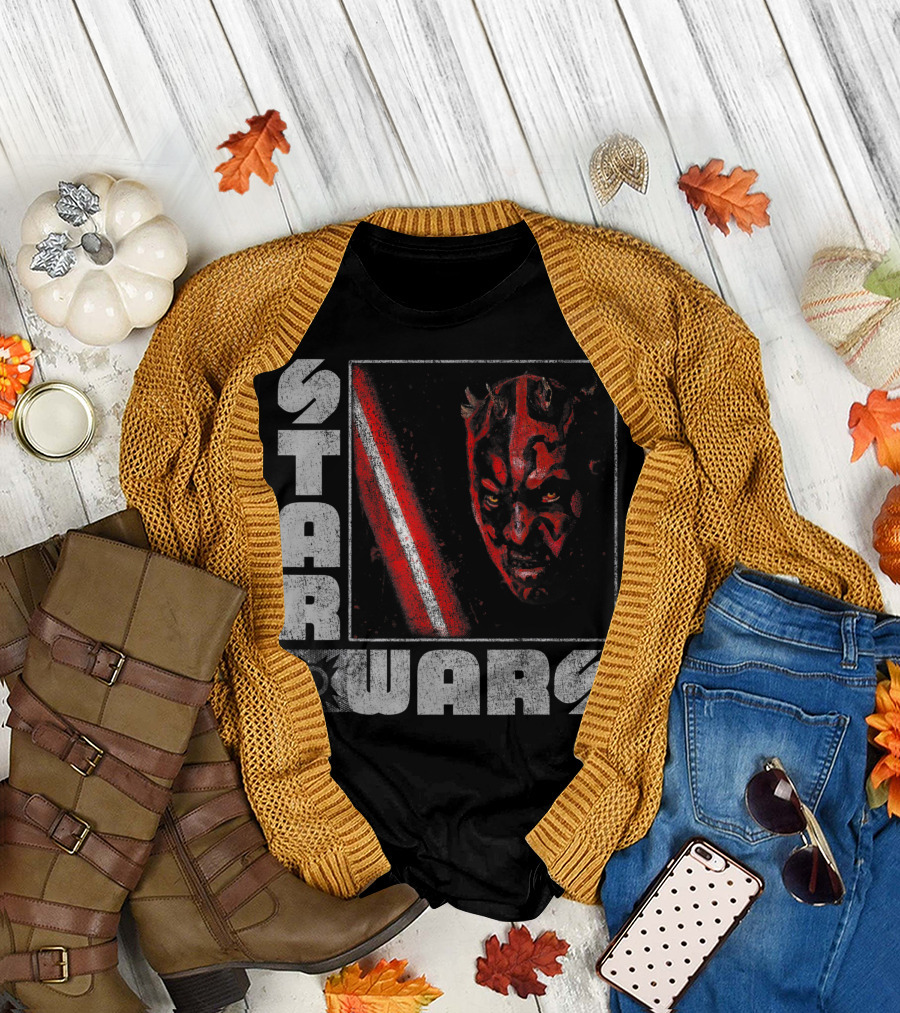 Star Wars Darth Maul Distressed Portrait with Lightsaber T-Shirt