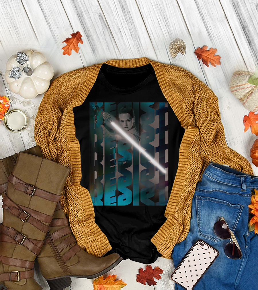 Rey Resist Lightsaber Star Wars Iconic T-Shirt