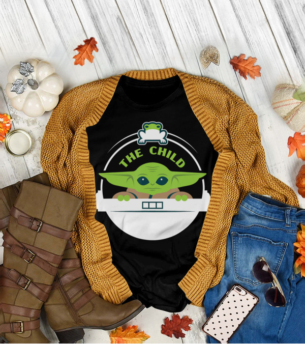 Star Wars The Mandalorian The Child Grogu Floating Pod Frog Snack T-Shirt
