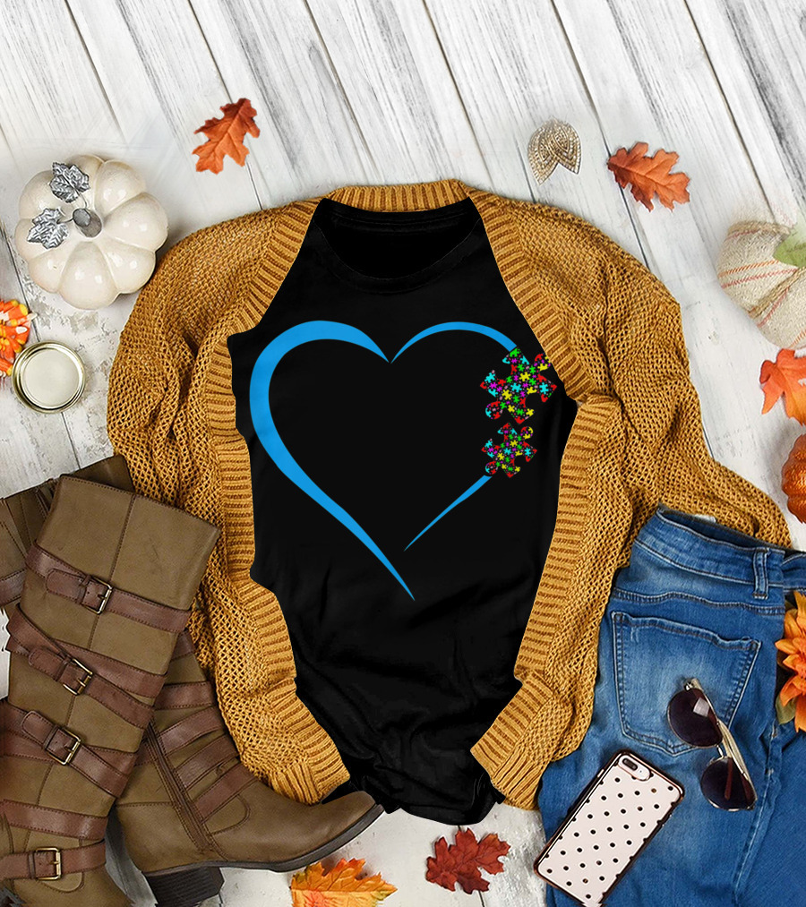 Autism Awareness Heart with Puzzle Pieces for Autism Mom Boy Girl T-Shirt